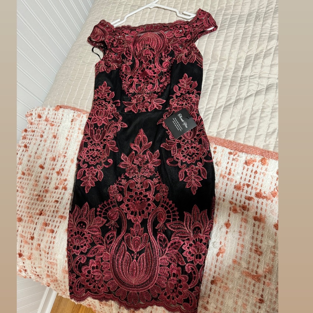 Size 2 Off the Shoulder Lace Dress